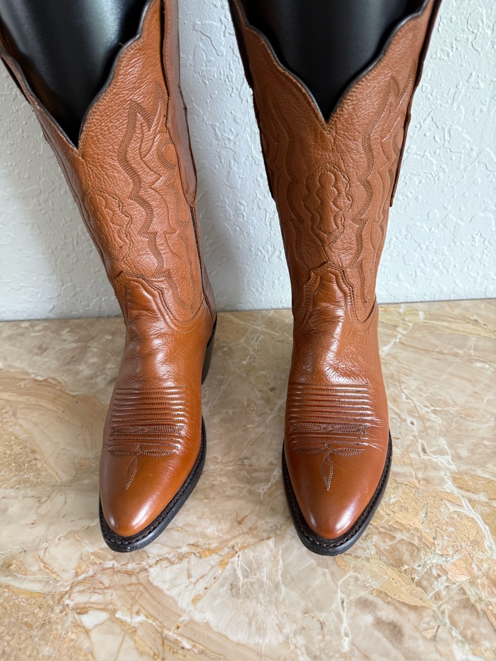 Vintage LUCCHESE 2000 Leather Western Cowboy Boots - Picture 3 of 16